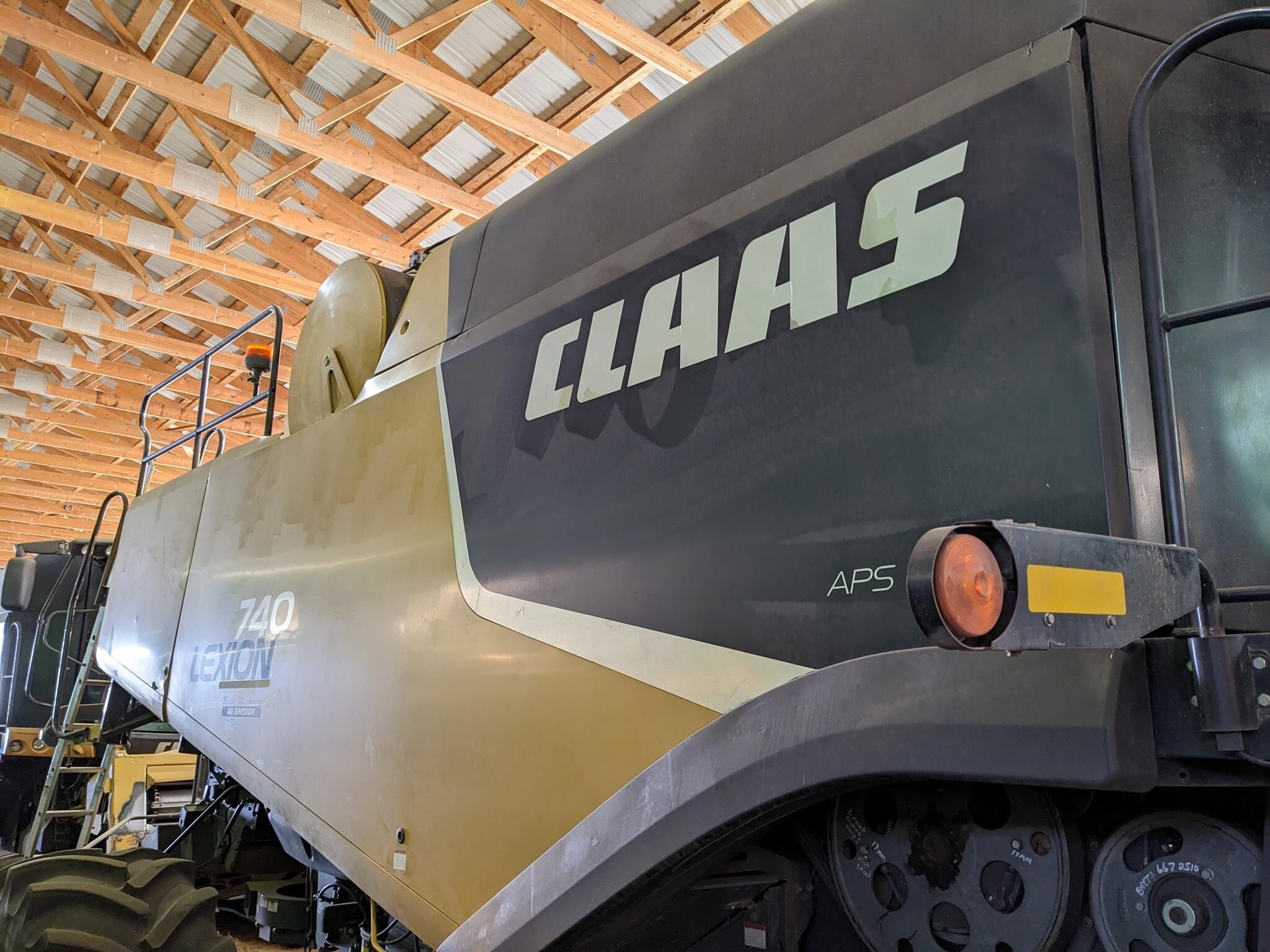 2011 Claas Lexion 740TT Combine