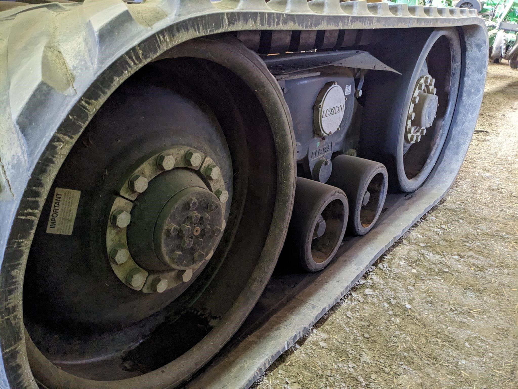 2011 Claas Lexion 740TT Combine