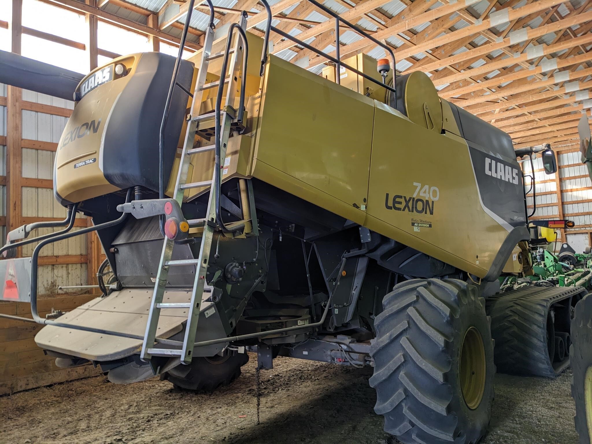 2011 Claas Lexion 740TT Combine