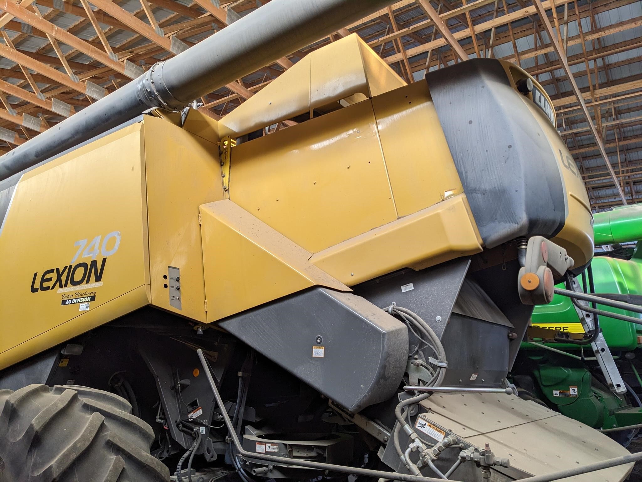 2011 Claas Lexion 740TT Combine