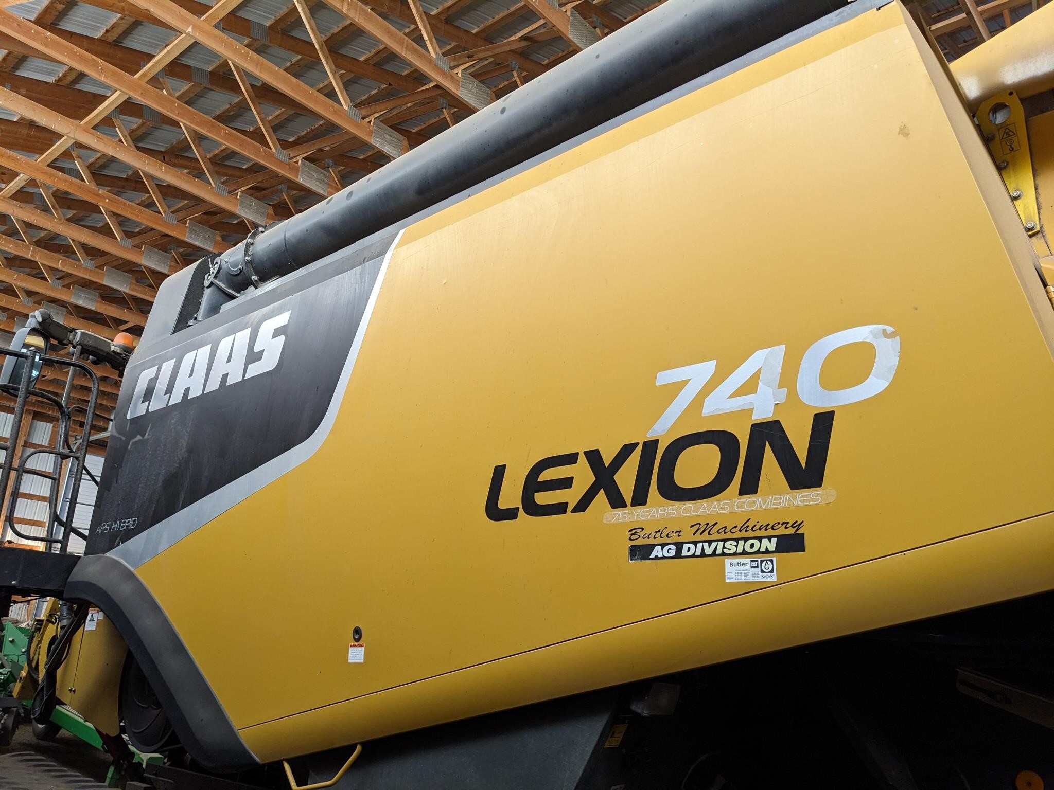 2011 Claas Lexion 740TT Combine