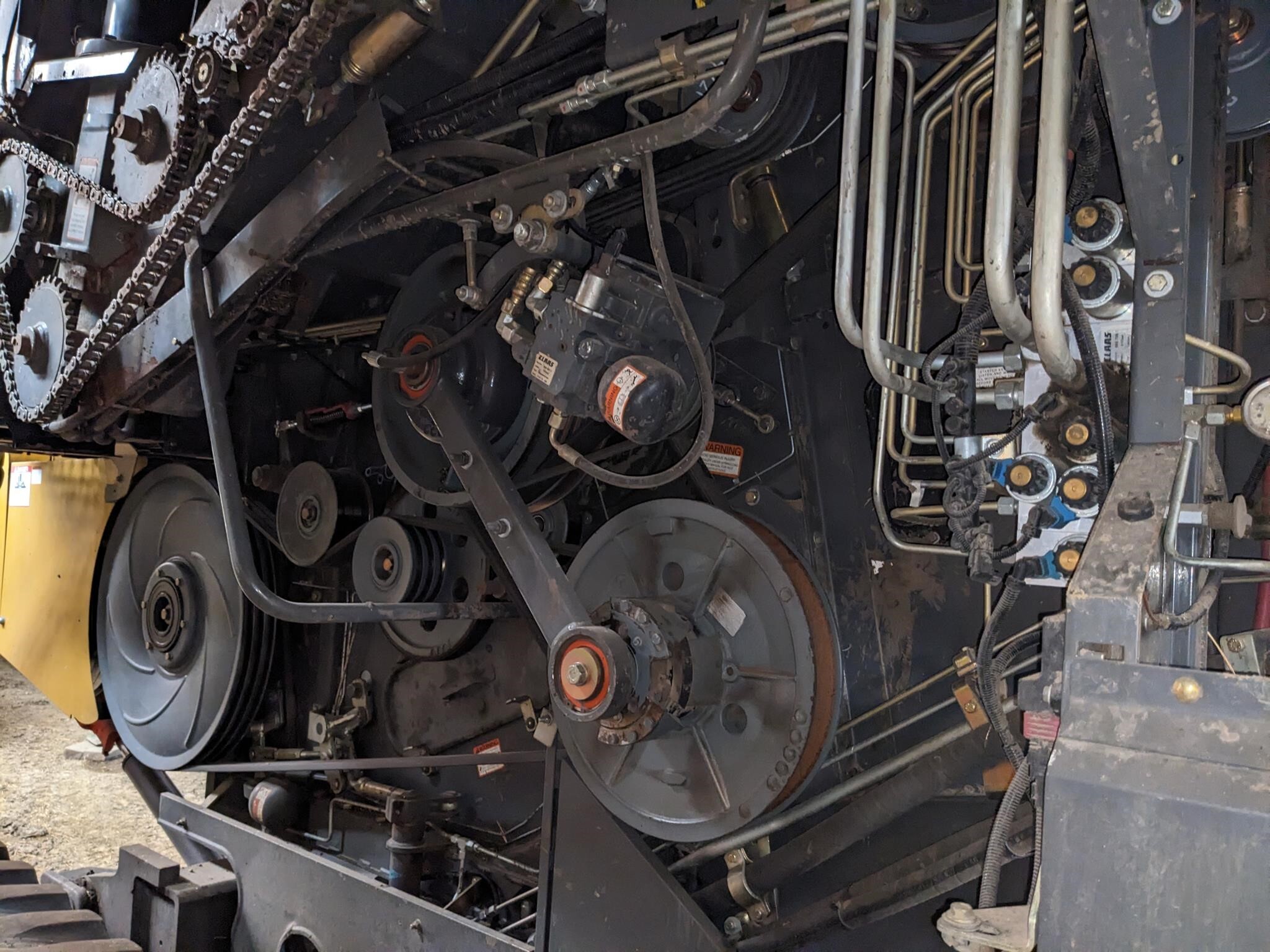 2011 Claas Lexion 740TT Combine