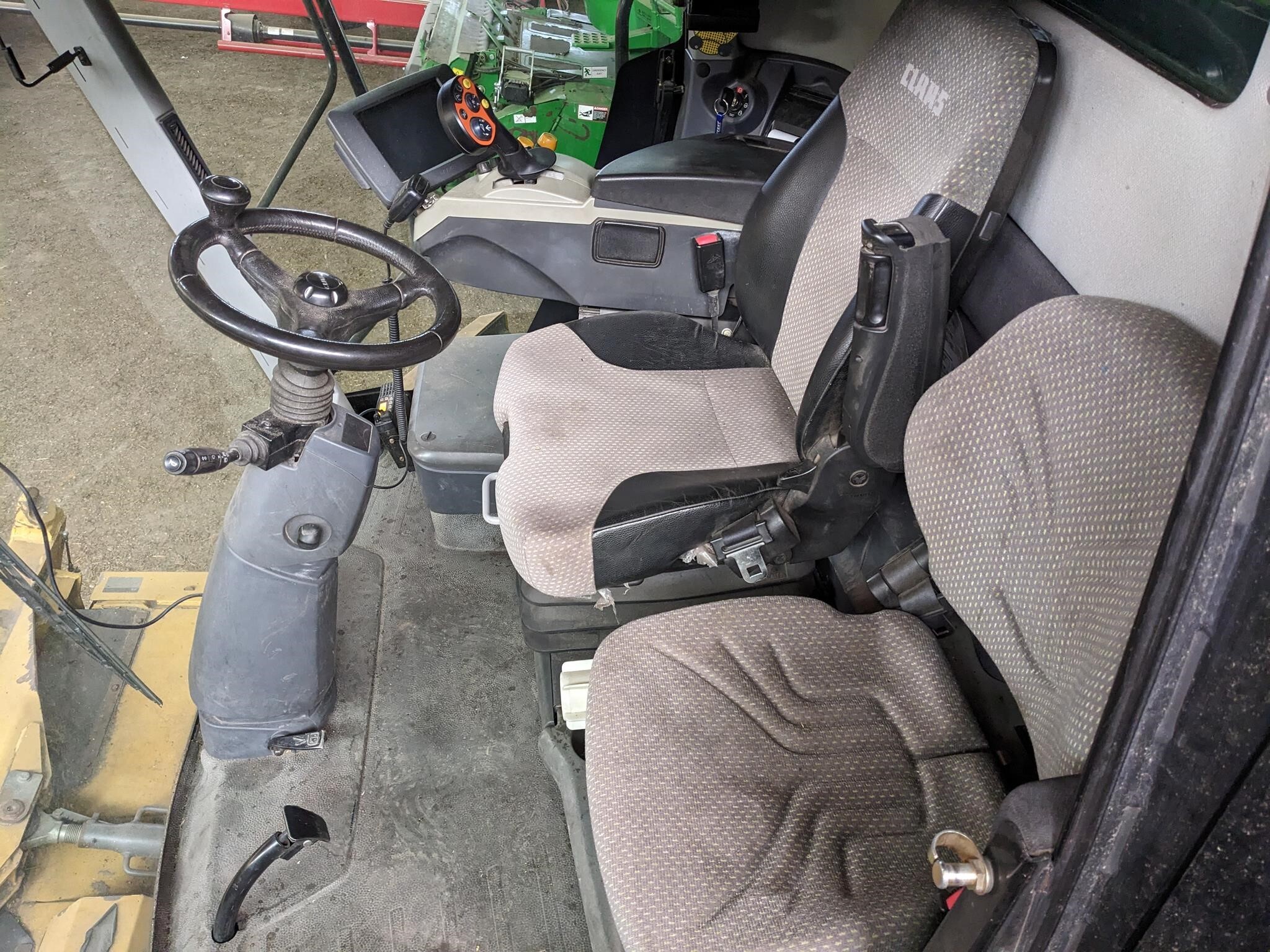 2011 Claas Lexion 740TT Combine