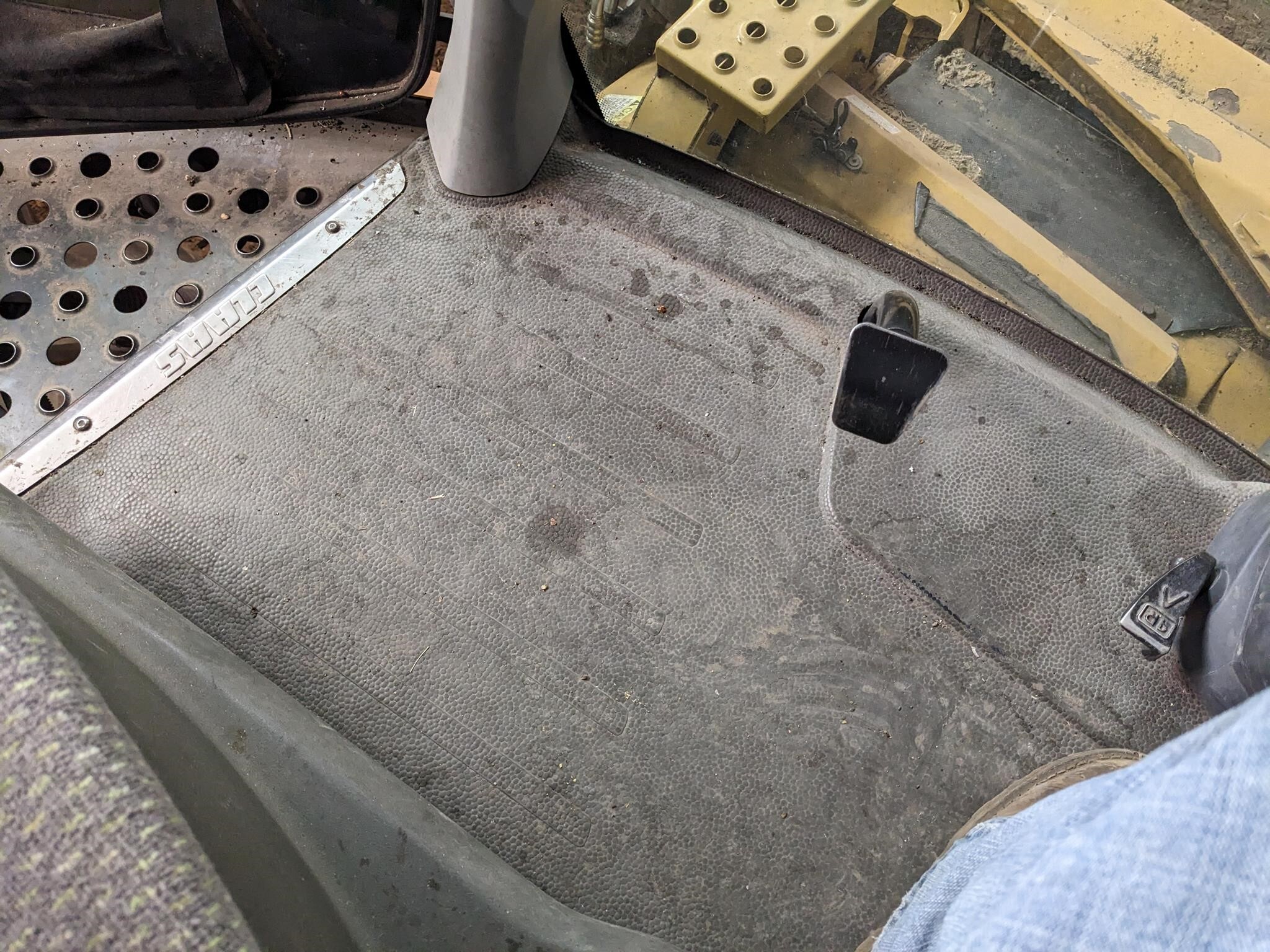 2011 Claas Lexion 740TT Combine