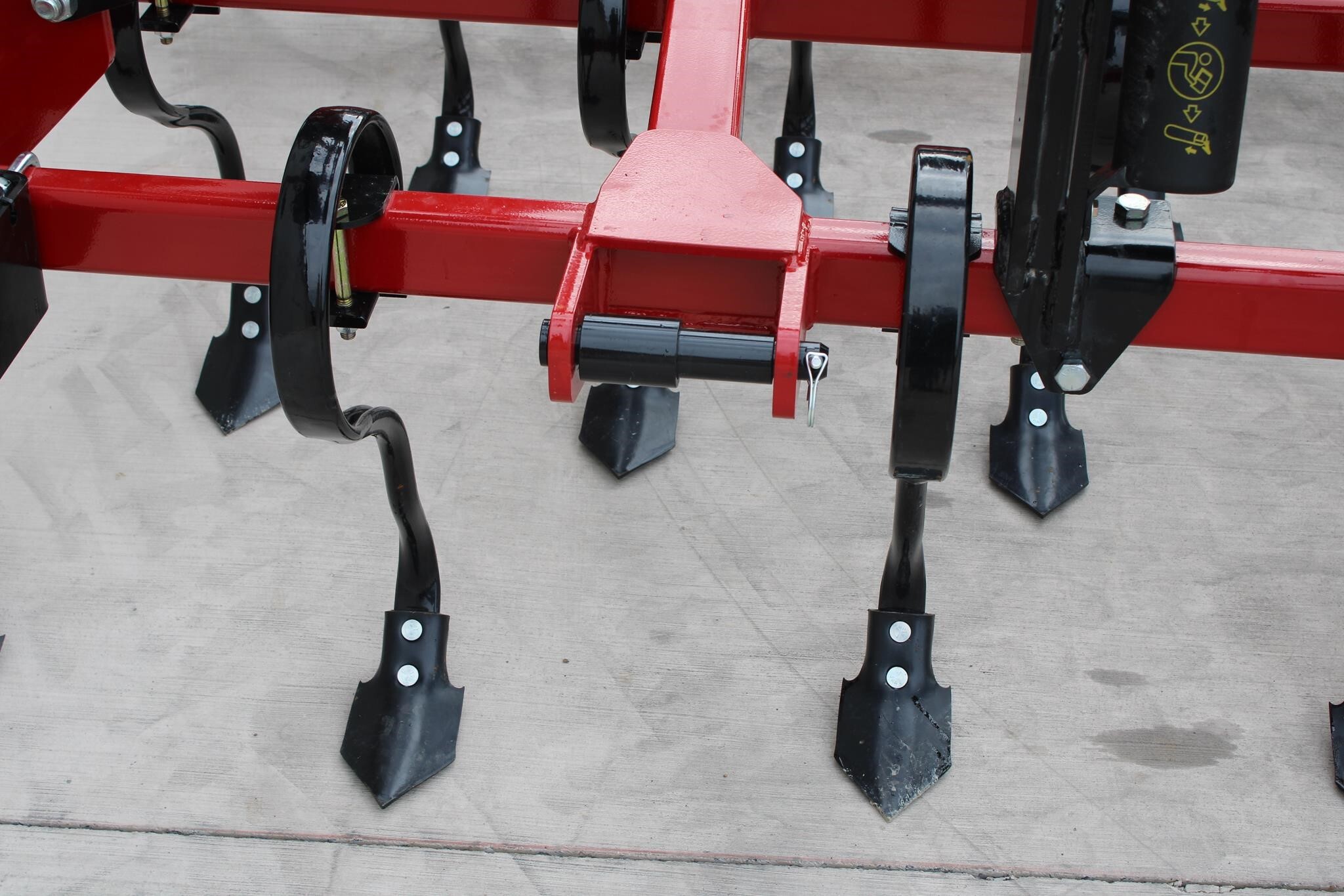 2025 Unverferth Perfecta 12 Field Cultivator