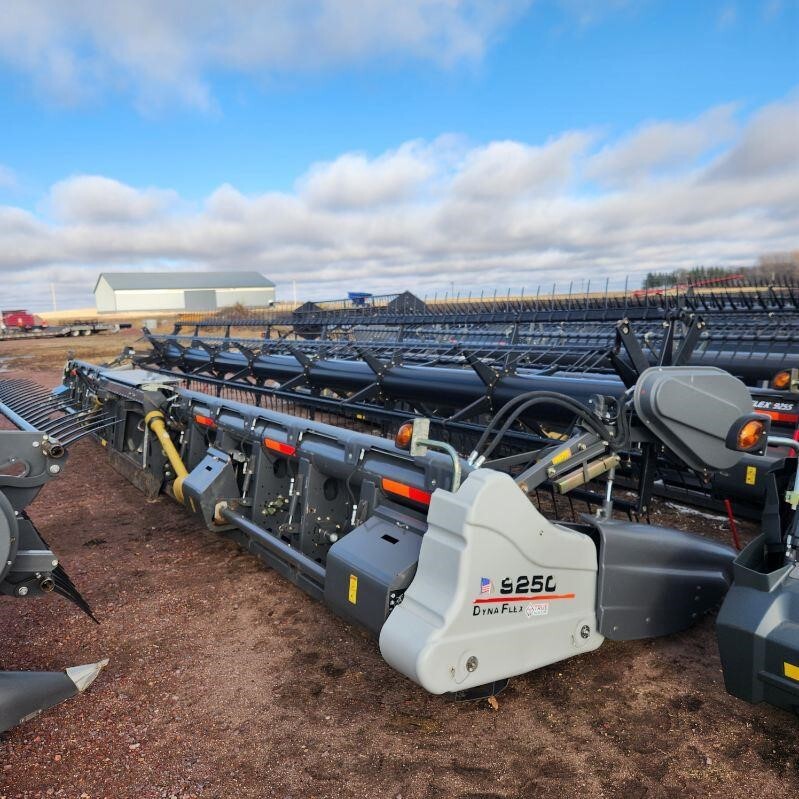 2013 Gleaner 9250 Platform