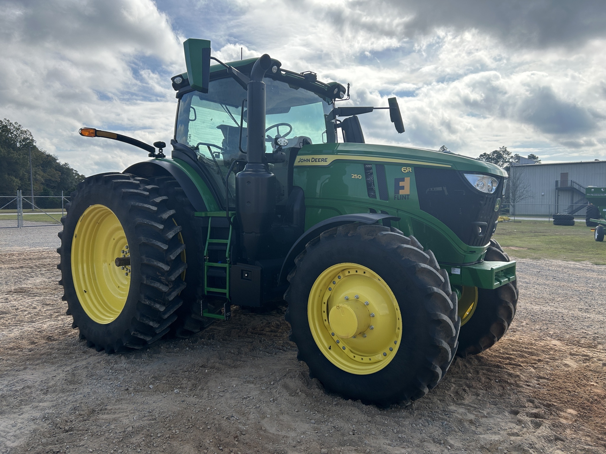2022 John Deere 6R 250 Tractor