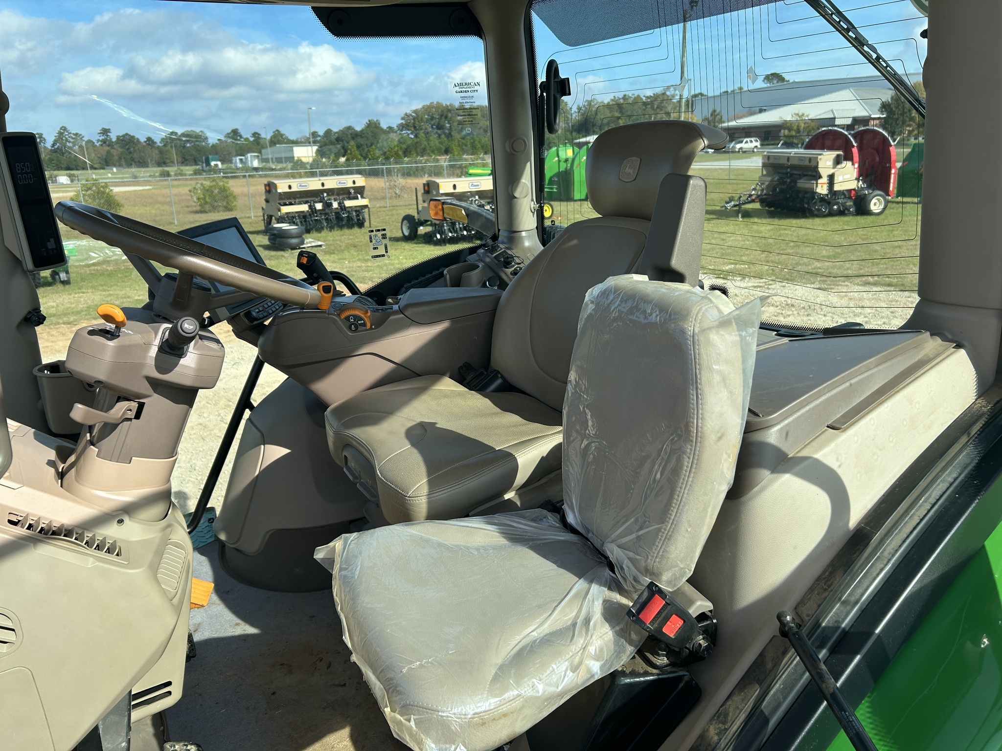 2022 John Deere 6R 250 Tractor