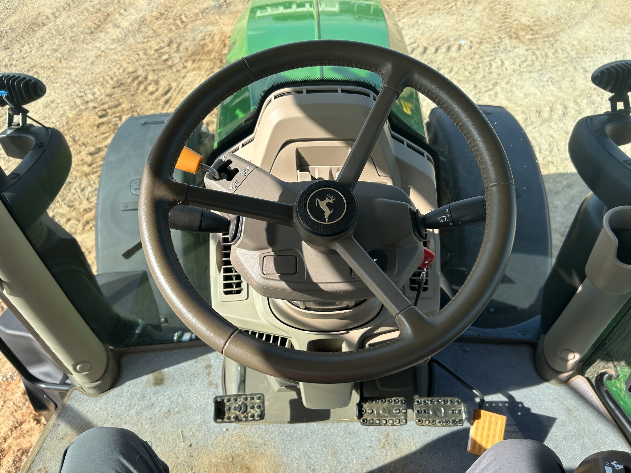 2022 John Deere 6R 250 Tractor