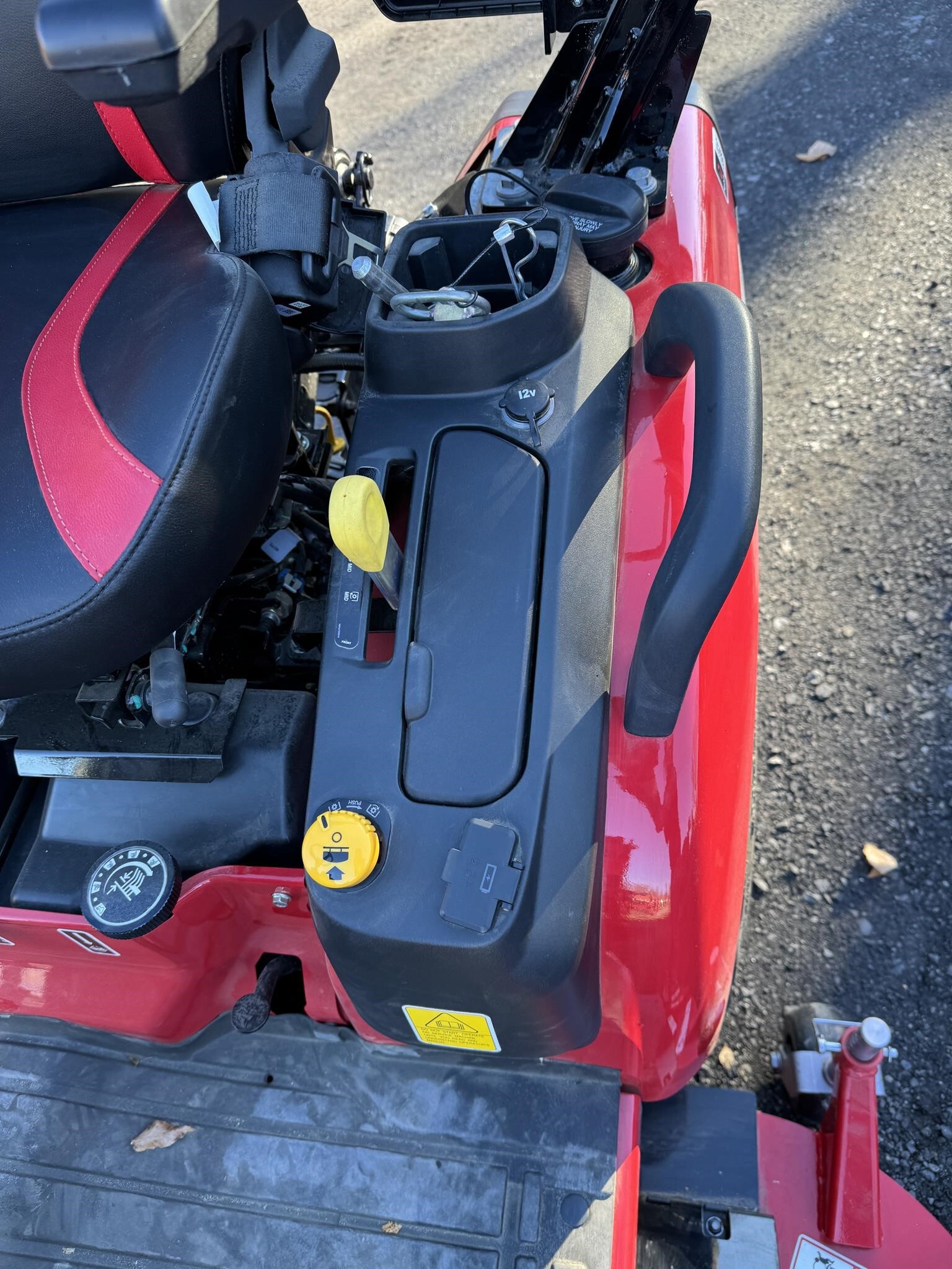  Mahindra 1126HST Tractor