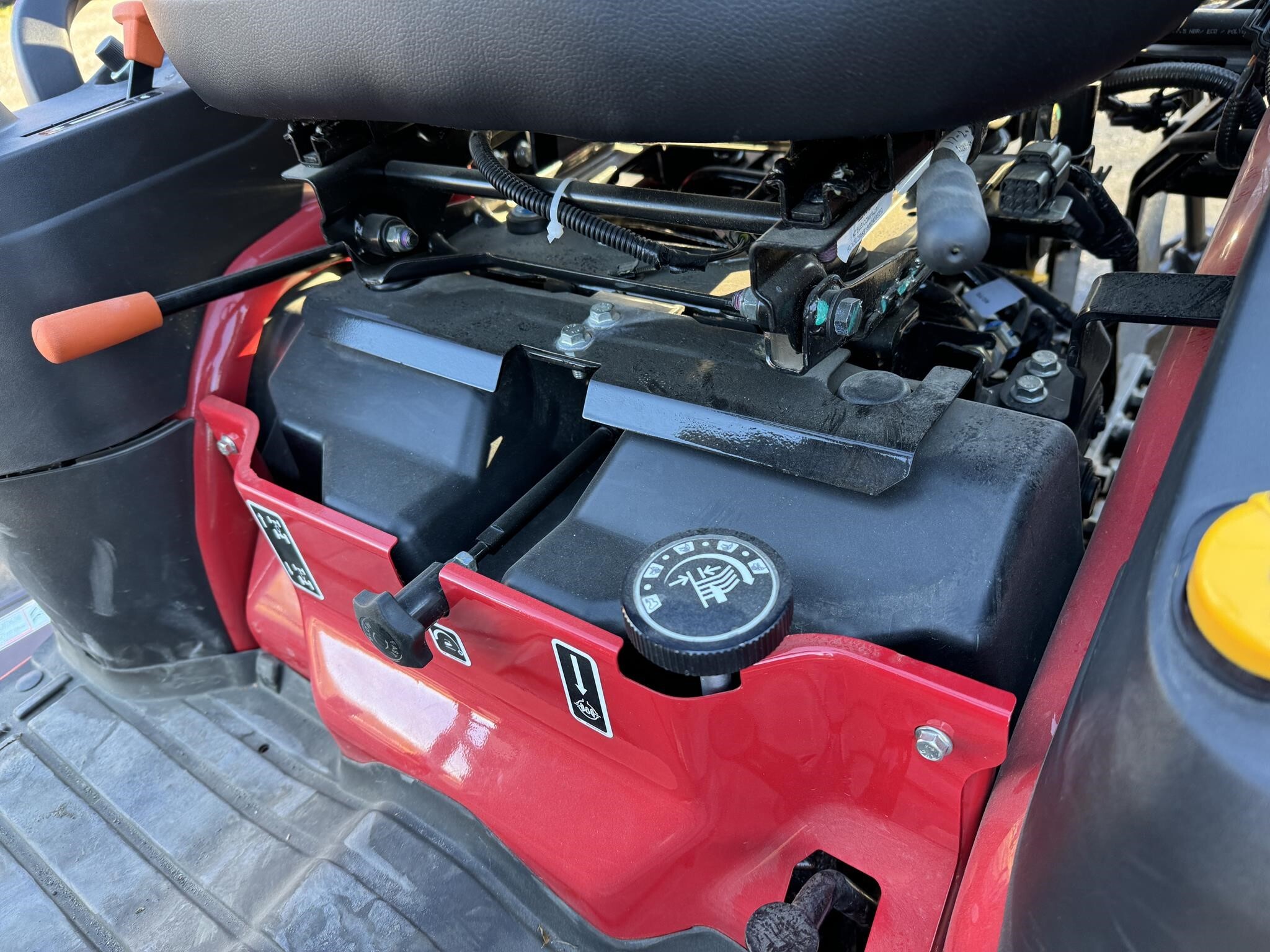  Mahindra 1126HST Tractor