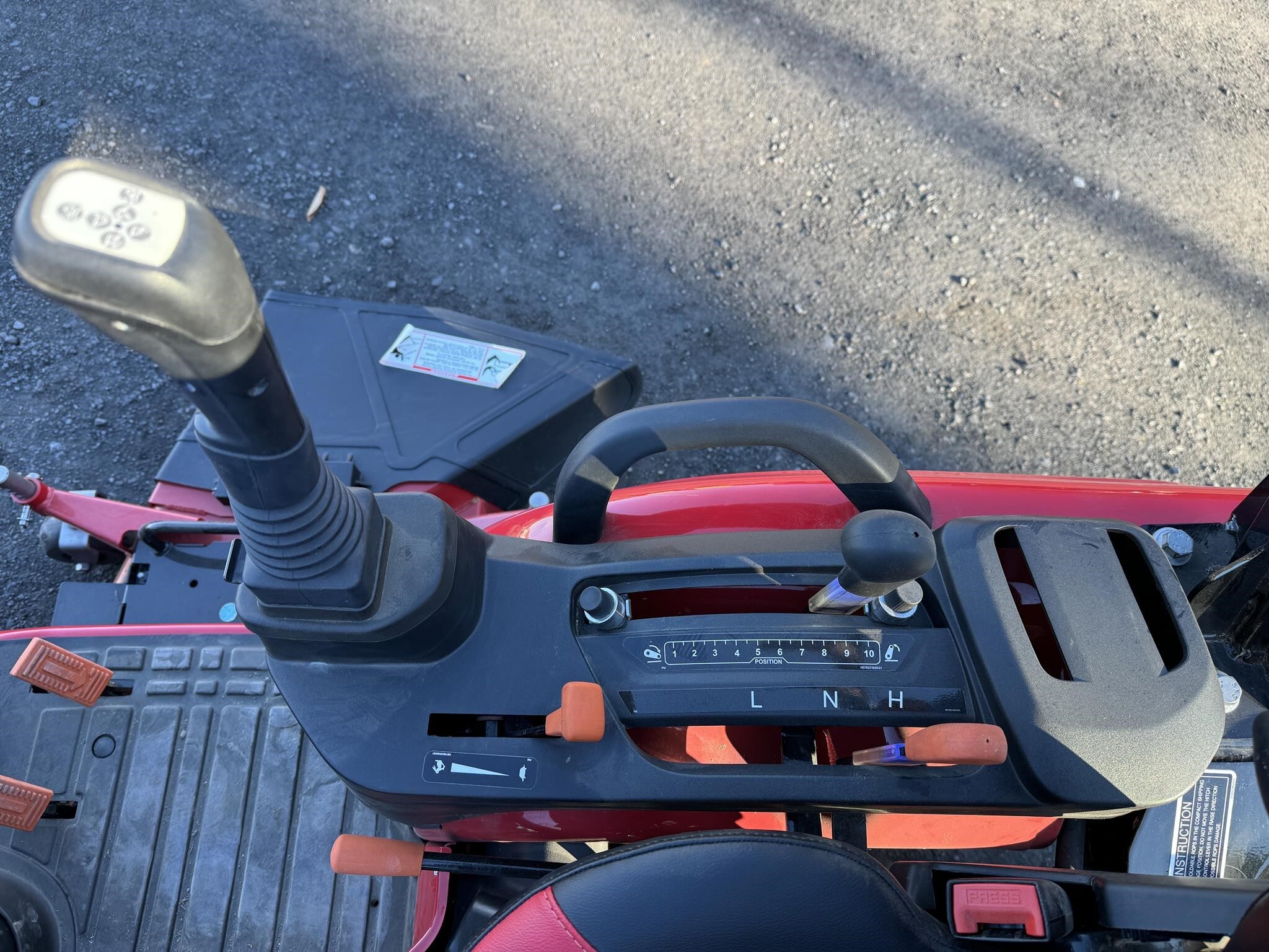  Mahindra 1126HST Tractor