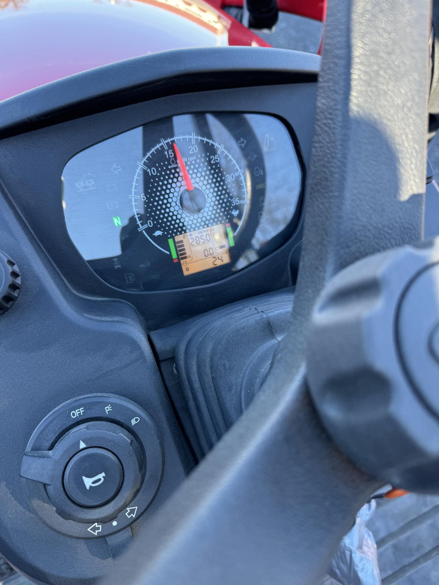  Mahindra 1126HST Tractor