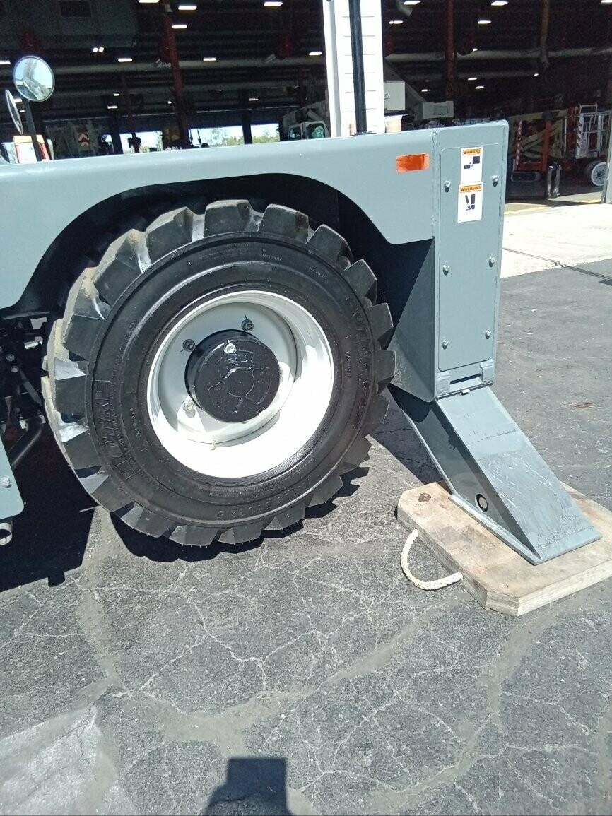 2024 SHUTTLELIFT SCD15 Crane