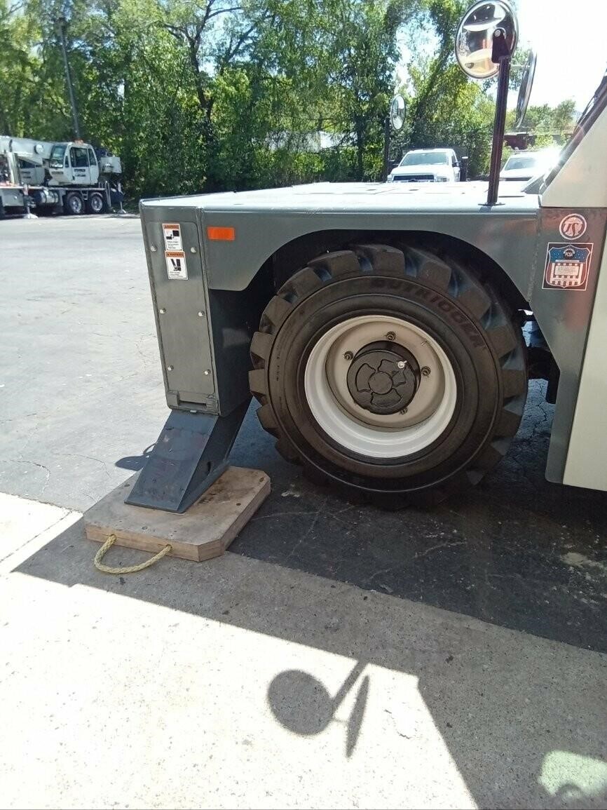 2024 SHUTTLELIFT SCD15 Crane