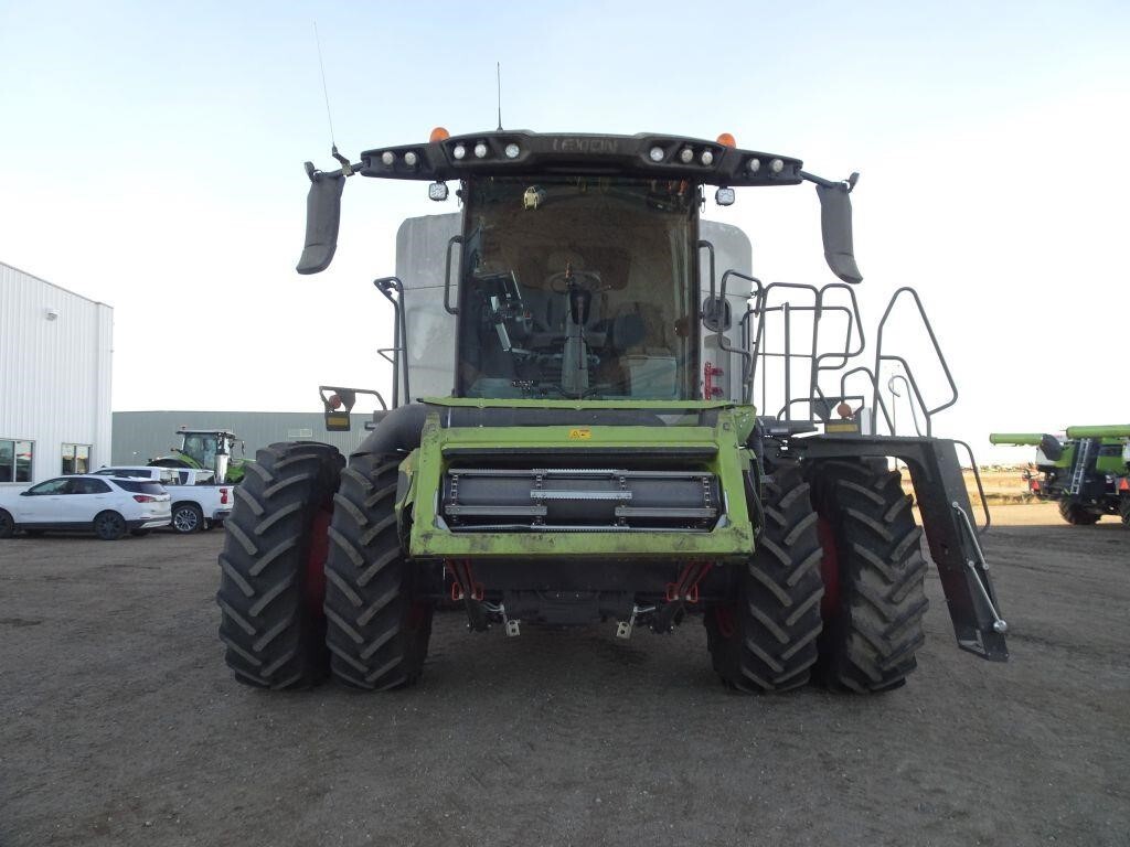 2024 Claas LEXION 8600 Combine