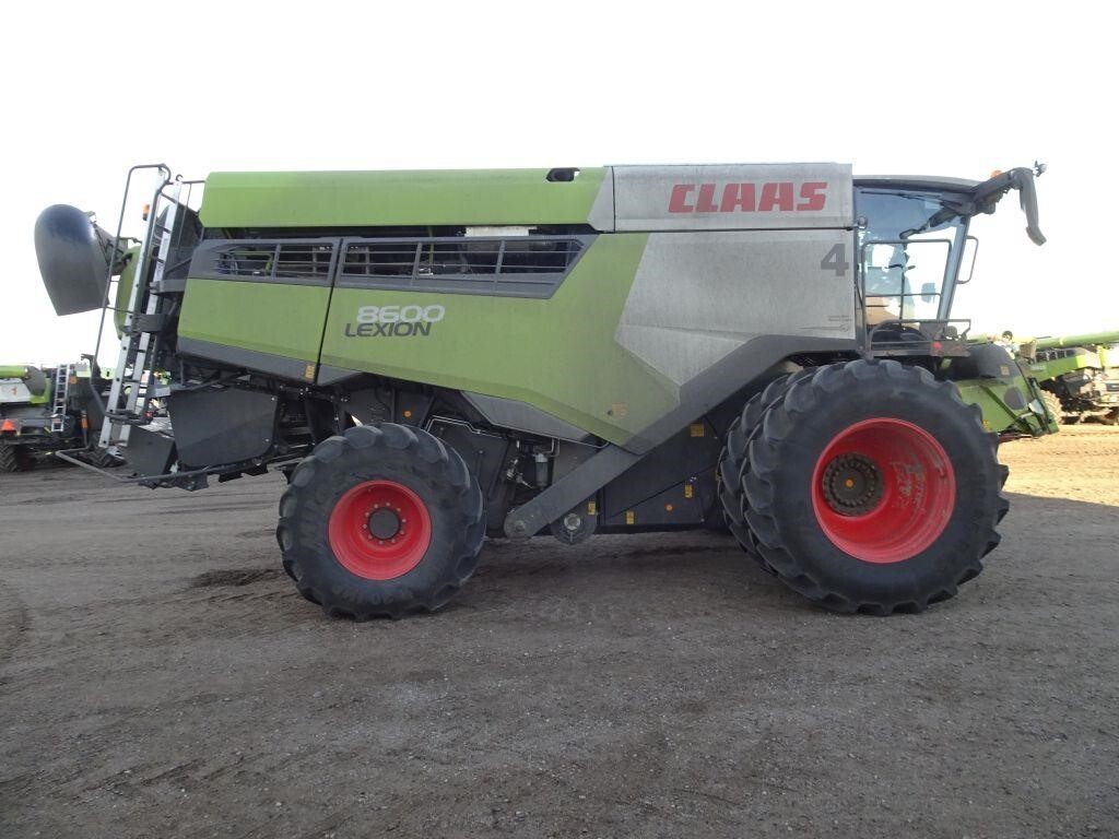 2024 Claas LEXION 8600 Combine