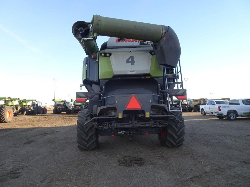 2024 Claas LEXION 8600 Combine