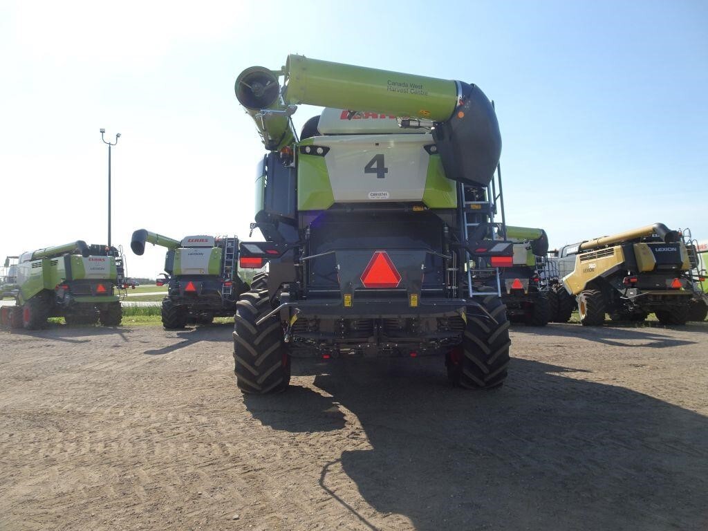 2023 Claas LEXION 8600 Combine