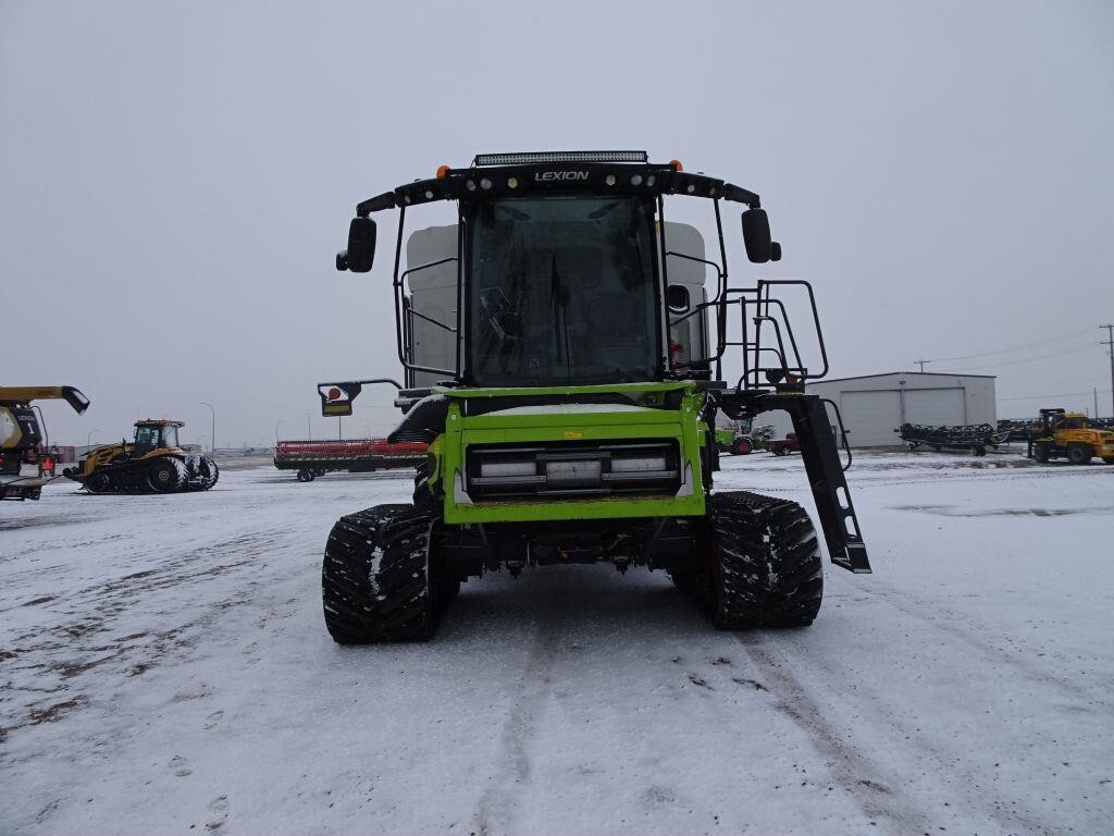2022 Claas LEXION 8600TT Combine