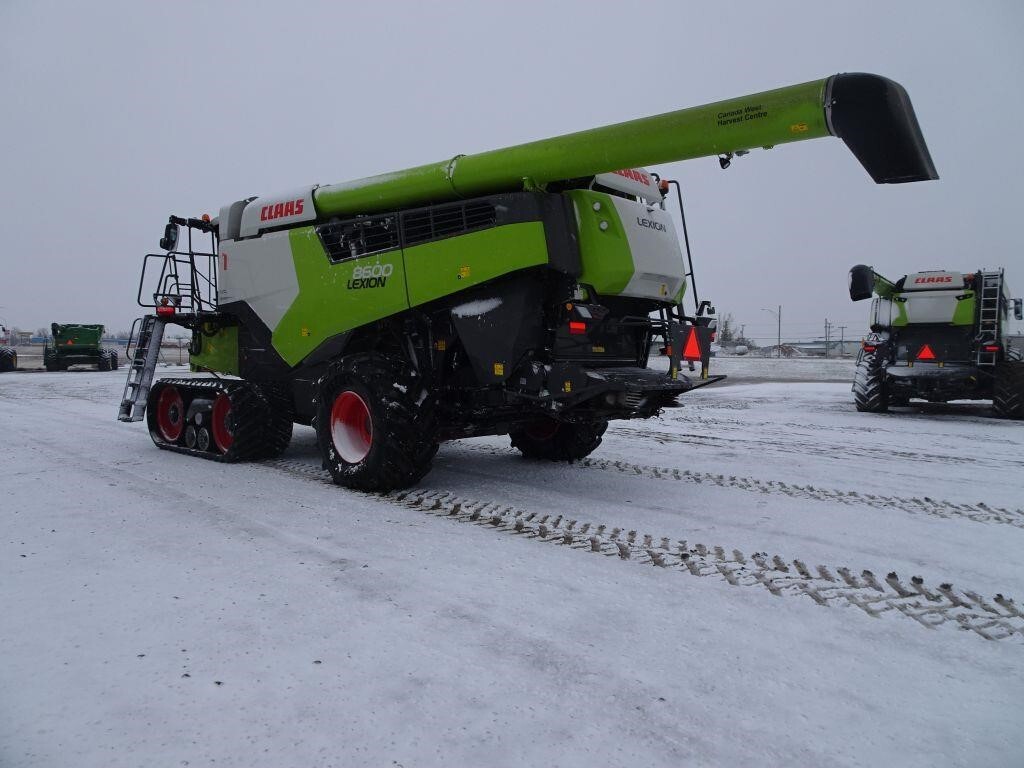 2022 Claas LEXION 8600TT Combine