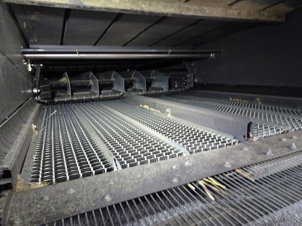 2022 Claas LEXION 8600TT Combine