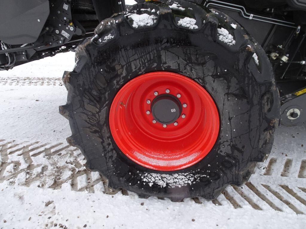 2022 Claas LEXION 8600TT Combine