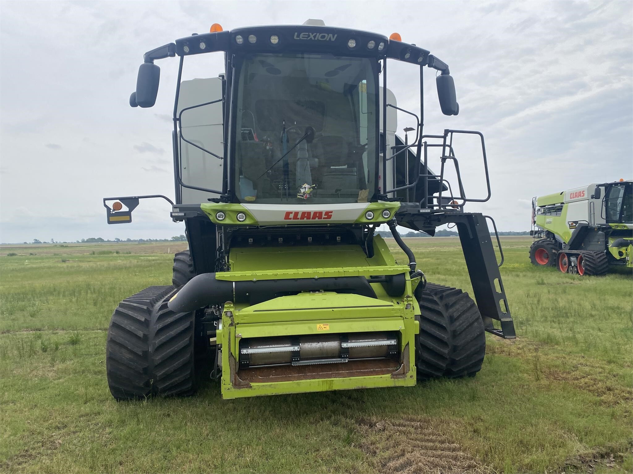 2022 Claas 8700TT Combine