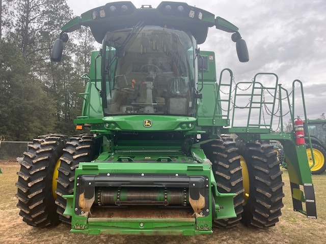 2023 John Deere S780 Combine