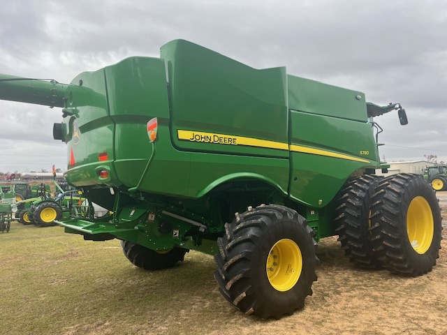 2023 John Deere S780 Combine