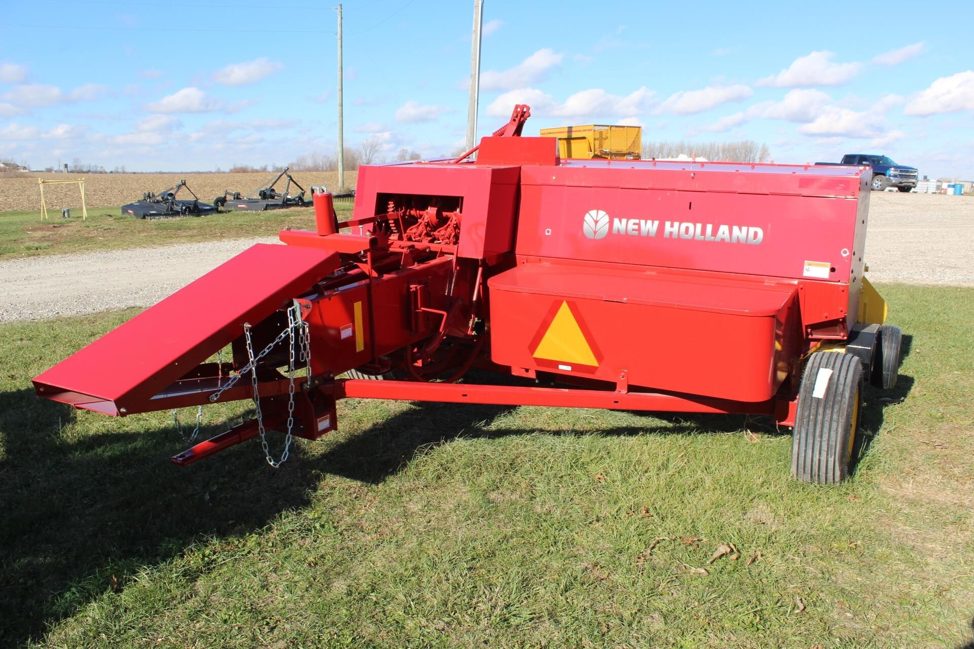  New Holland HAYLINER 275 Small Square Baler