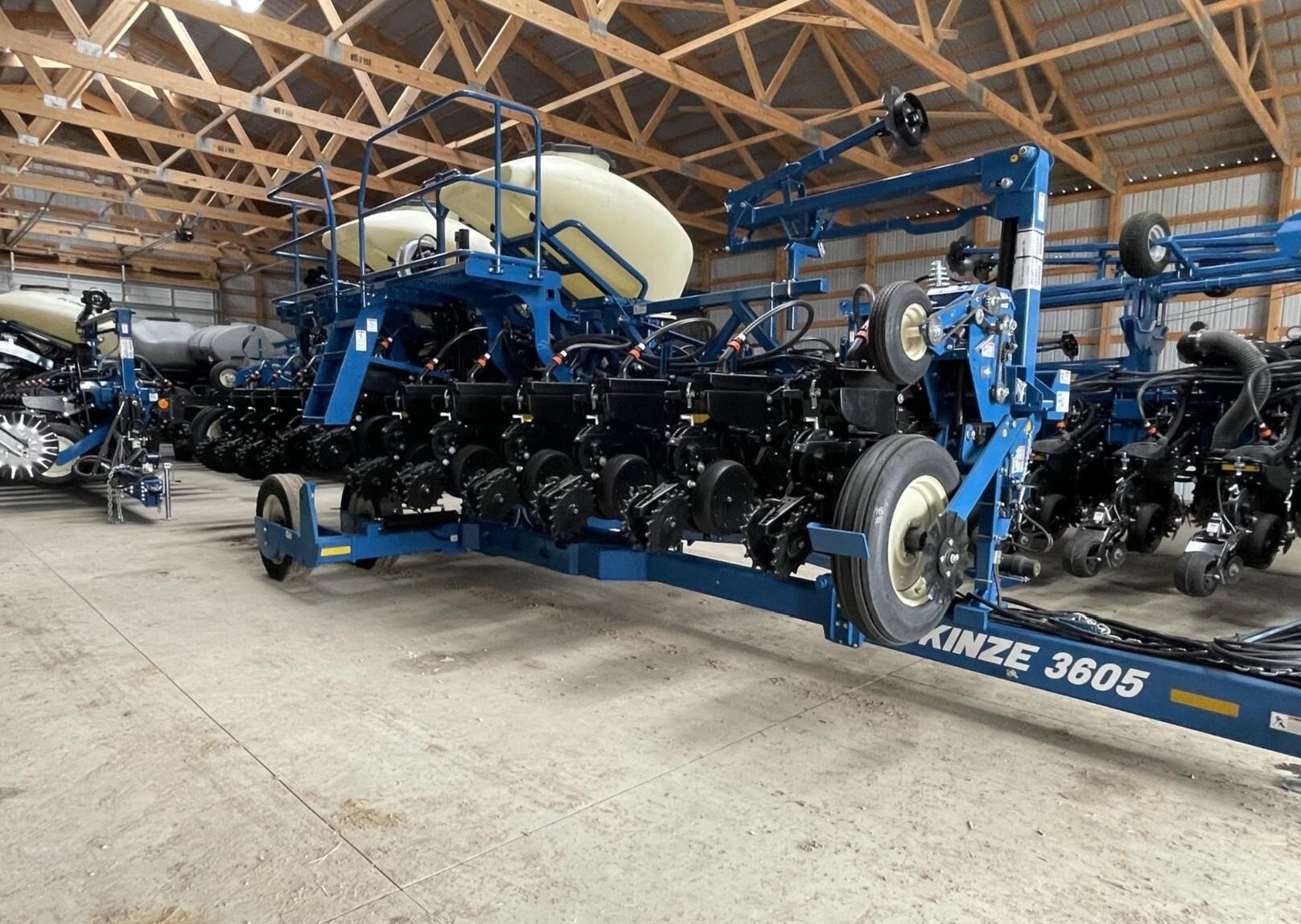 2024 Kinze 3605 Planter