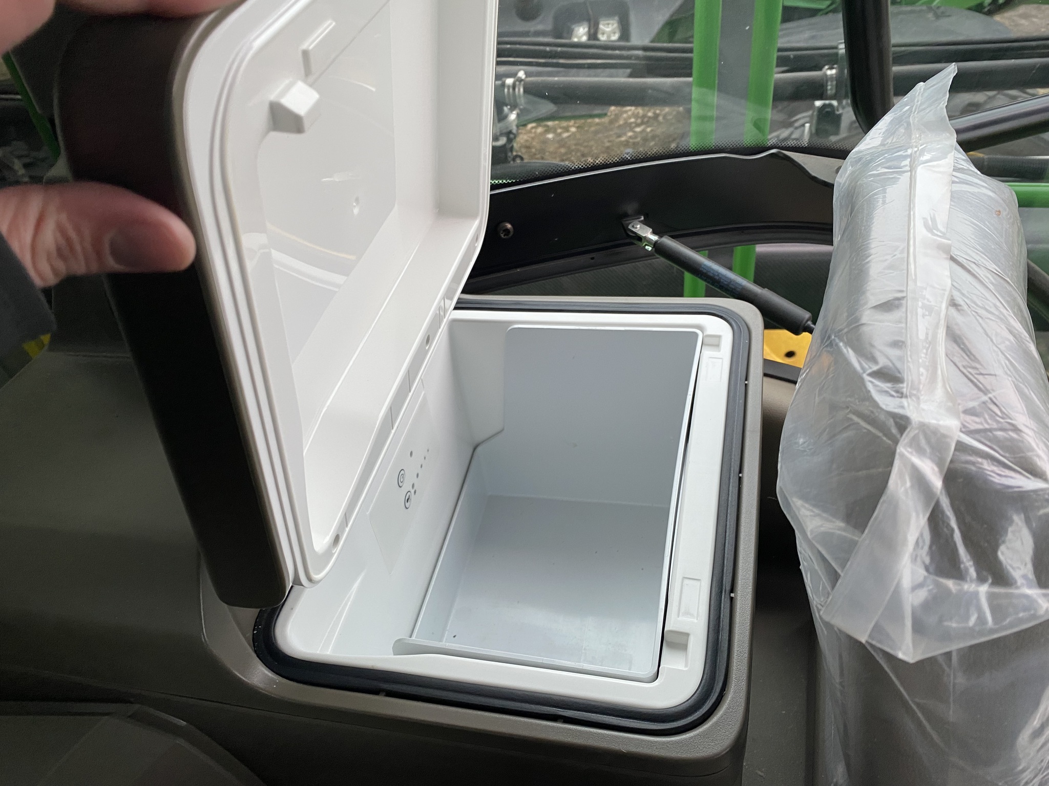 2024 John Deere 412R Self-Propelled Sprayer