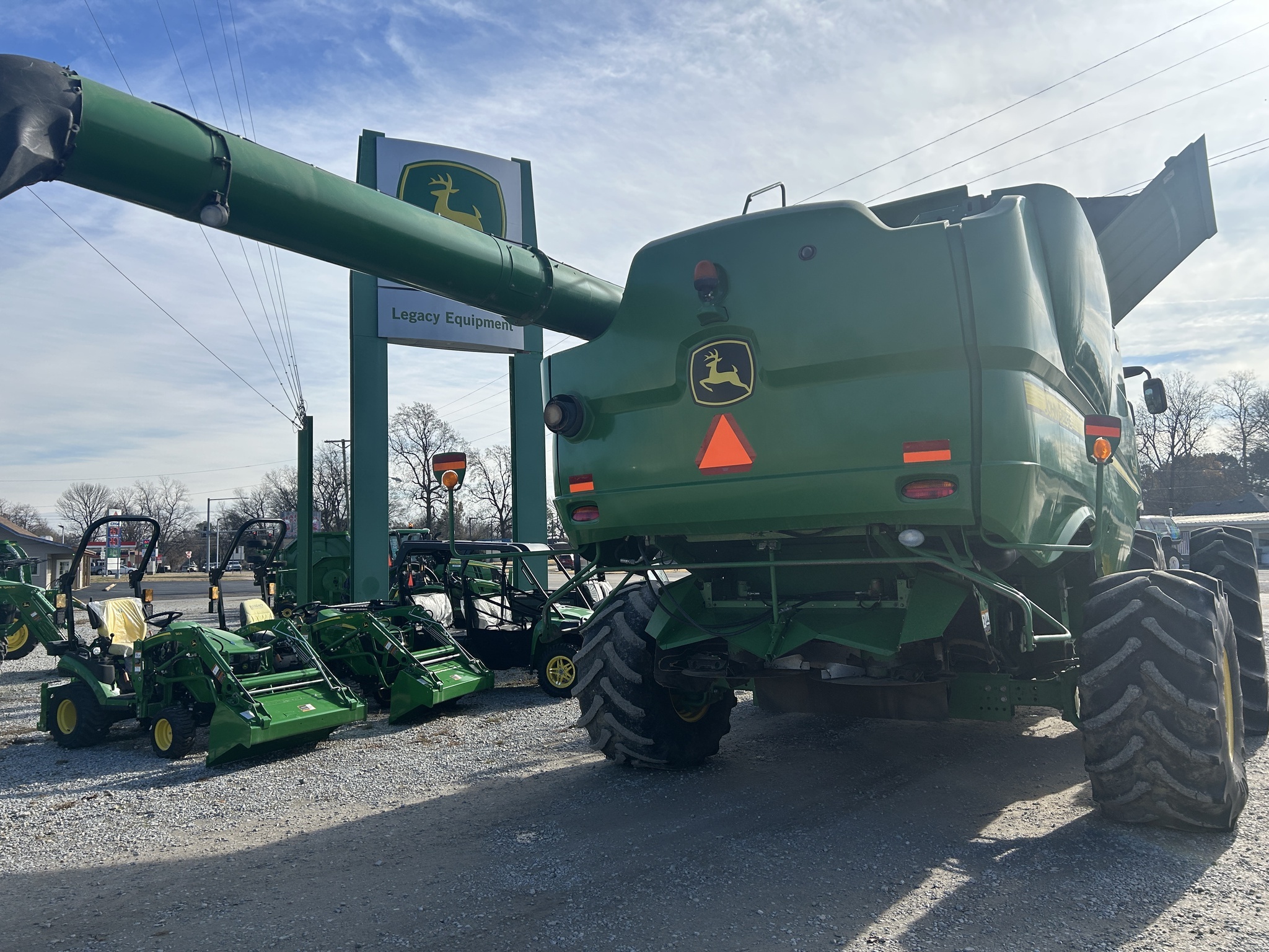 2012 John Deere S690 Combine