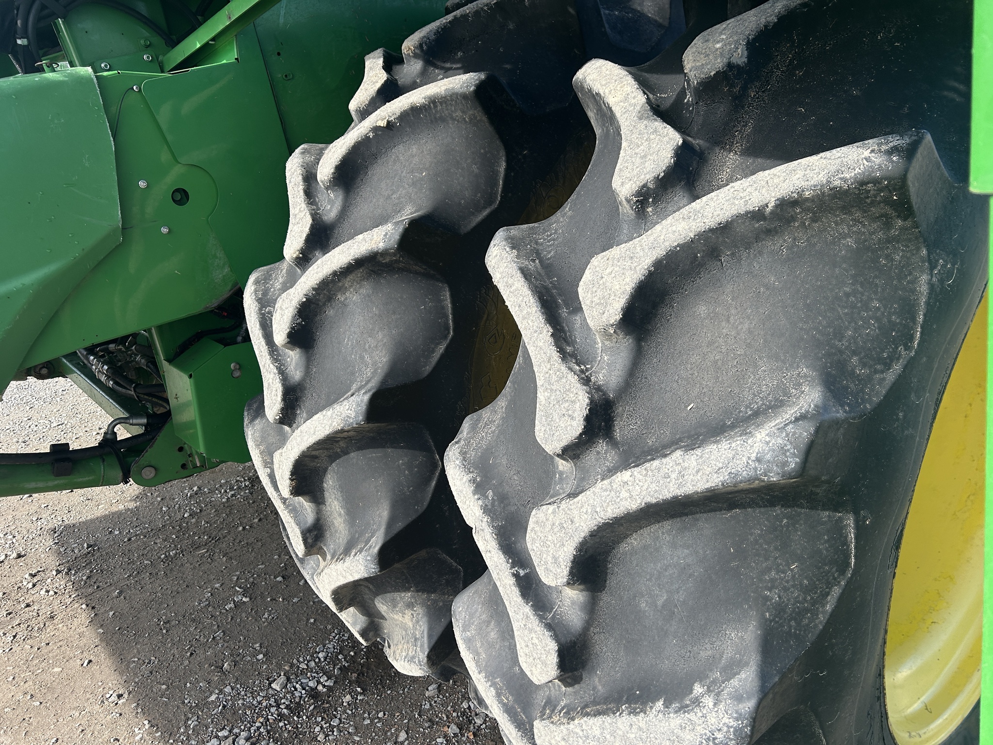 2012 John Deere S690 Combine