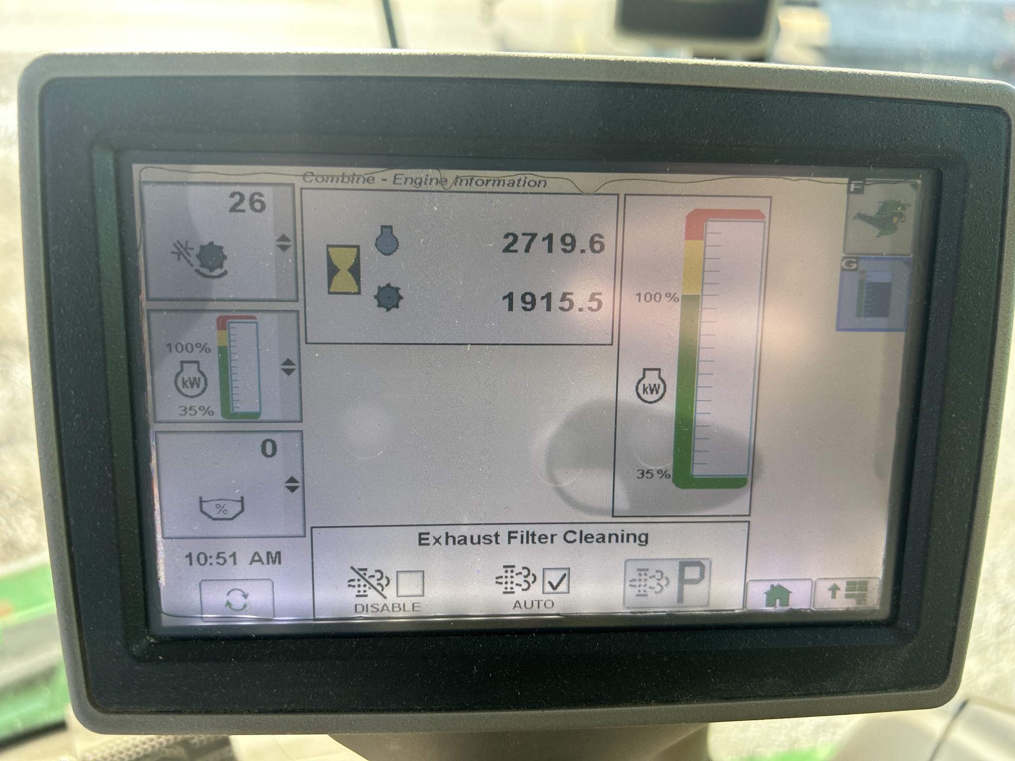 2012 John Deere S690 Combine