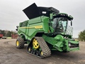2022 John Deere X9 1100 Combine
