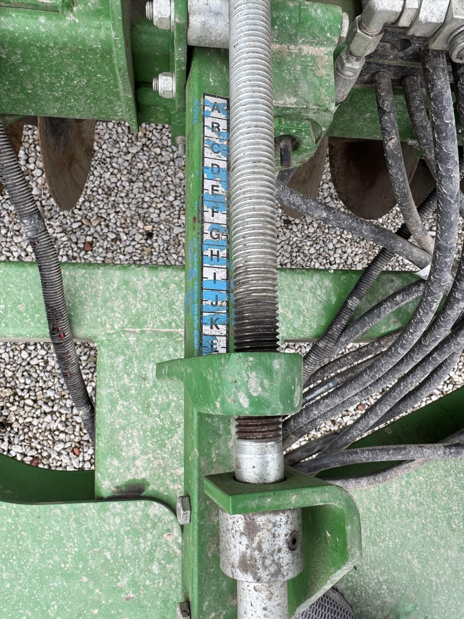  John Deere 2330 Soil Finisher