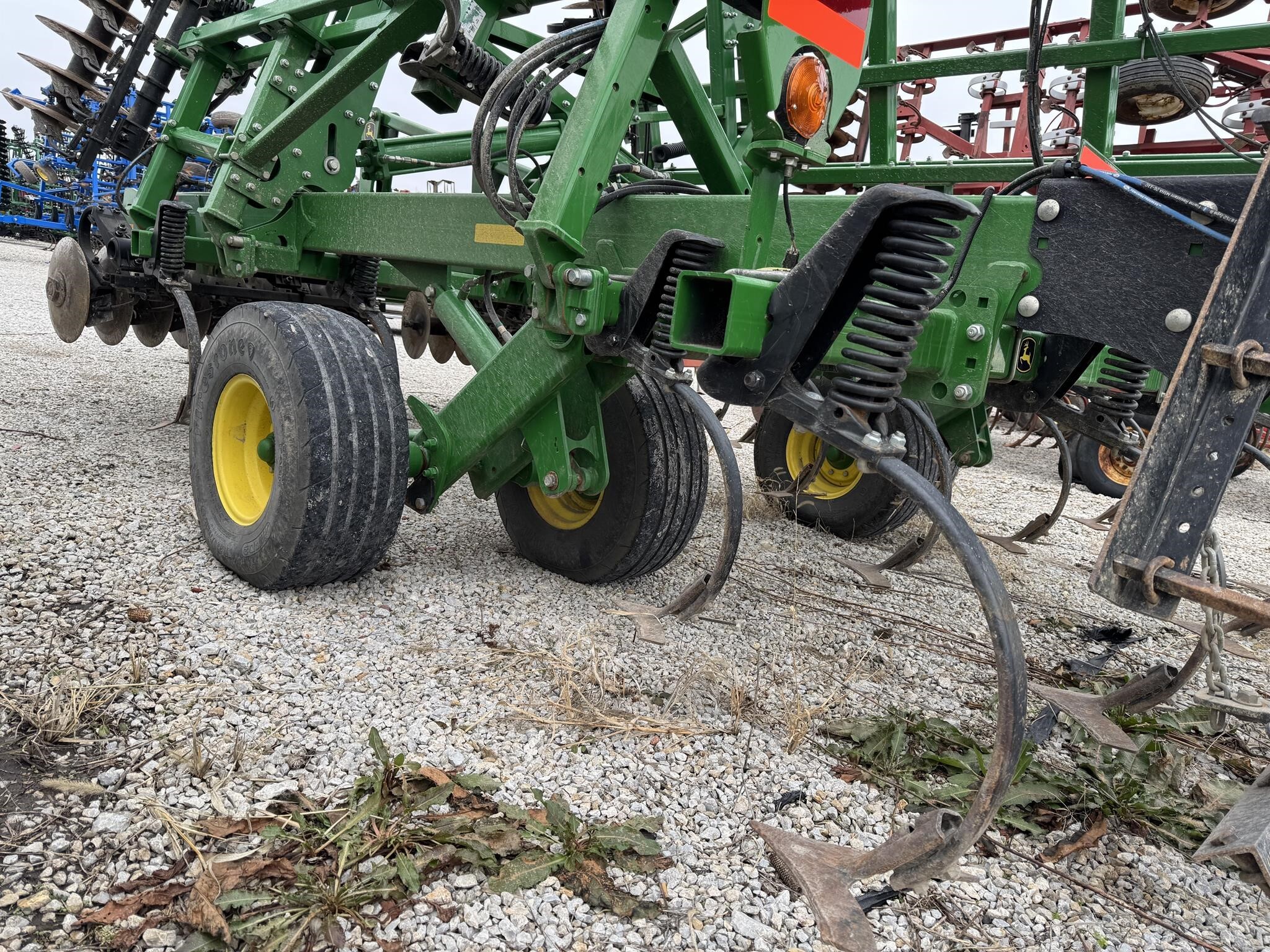  John Deere 2330 Soil Finisher