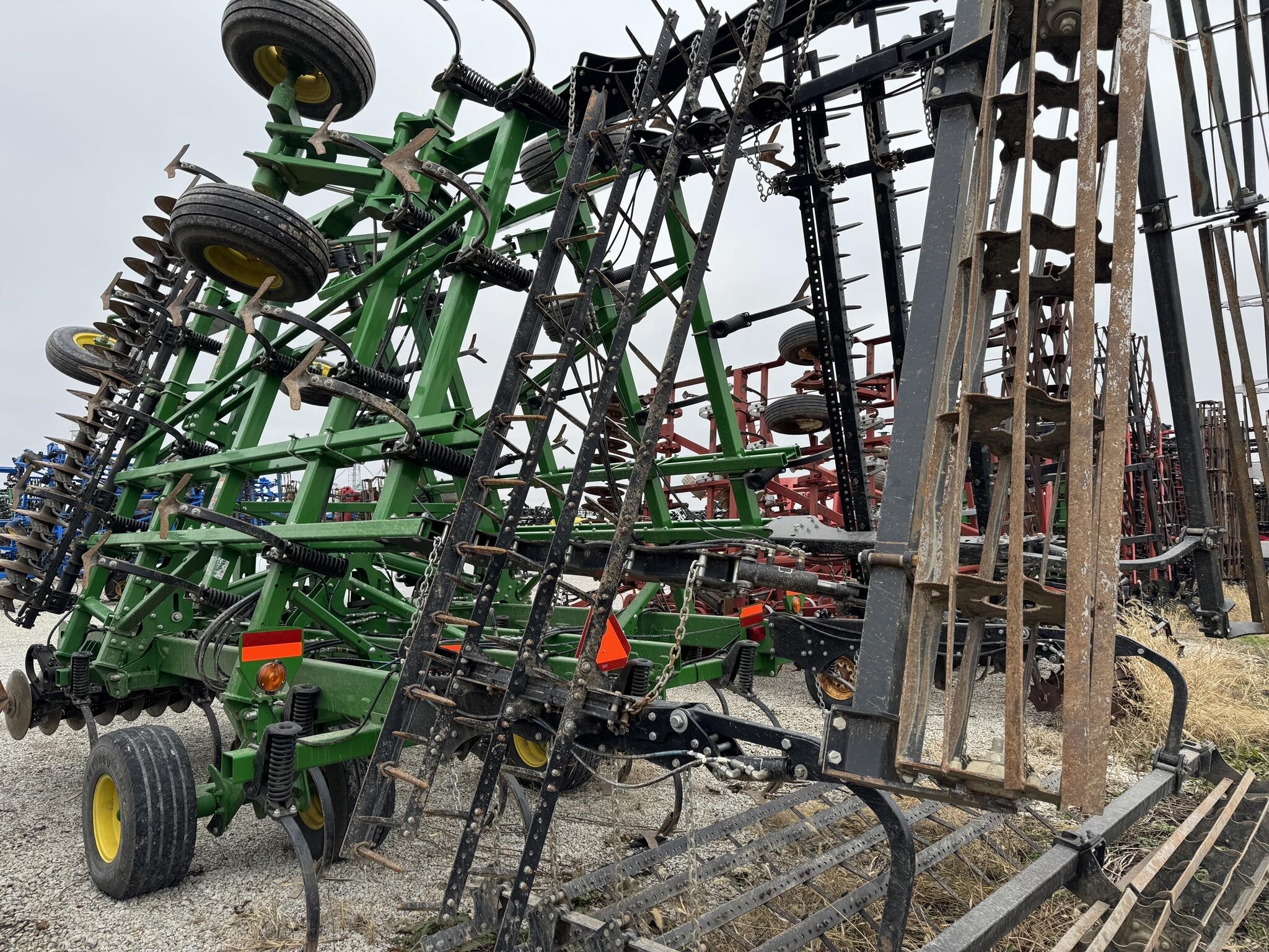  John Deere 2330 Soil Finisher