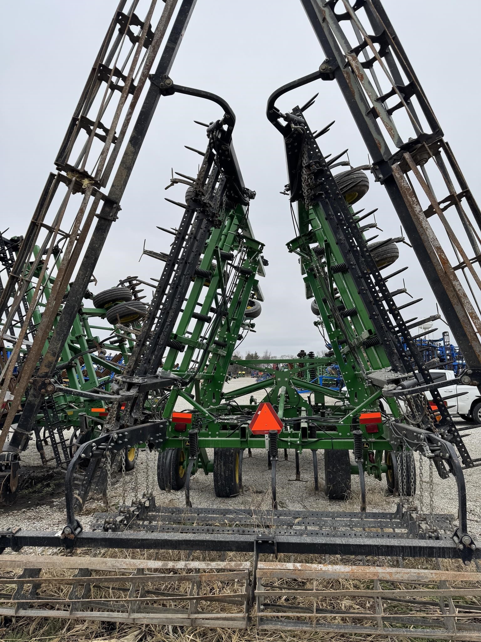  John Deere 2330 Soil Finisher