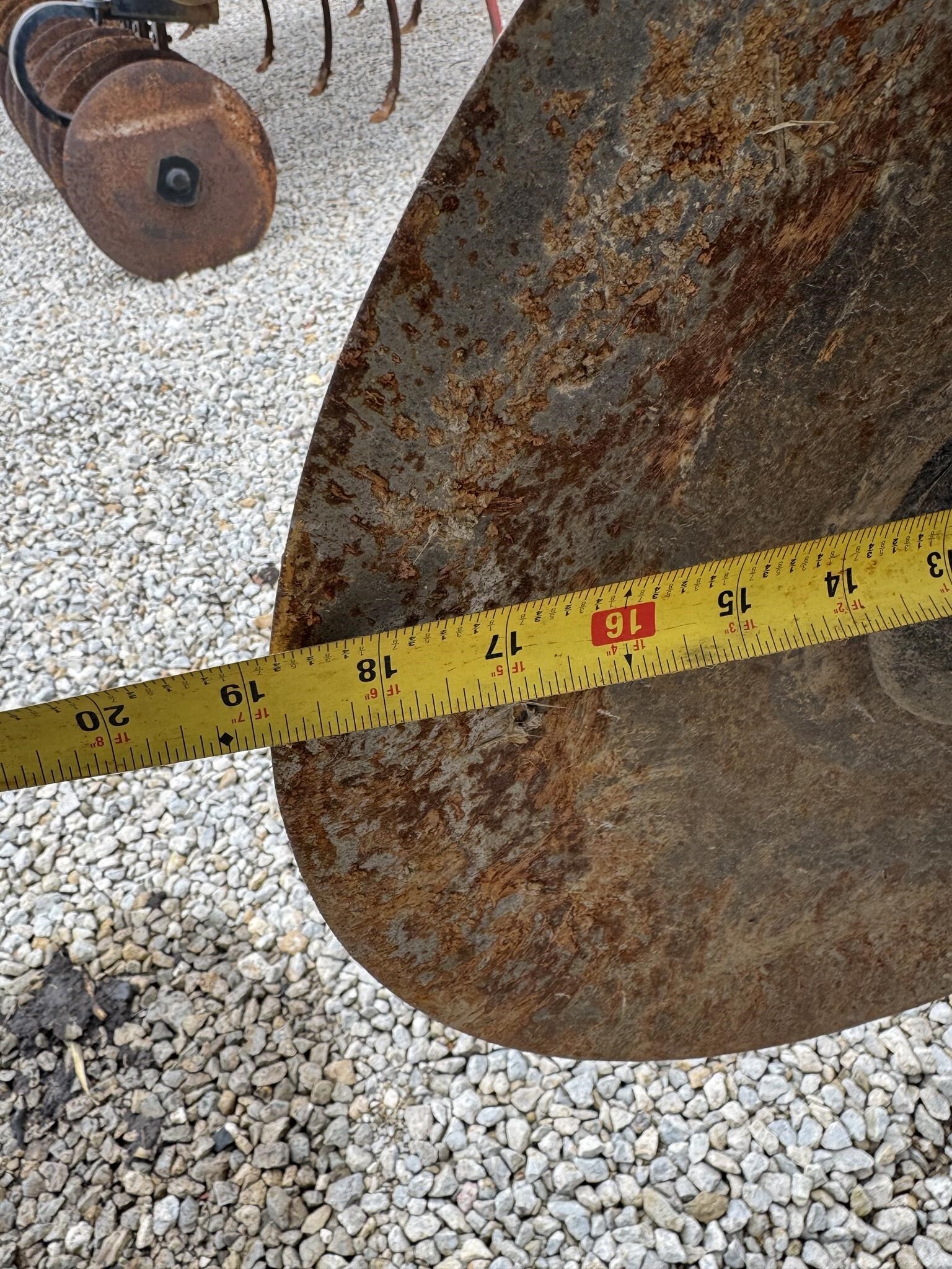  John Deere 2330 Soil Finisher