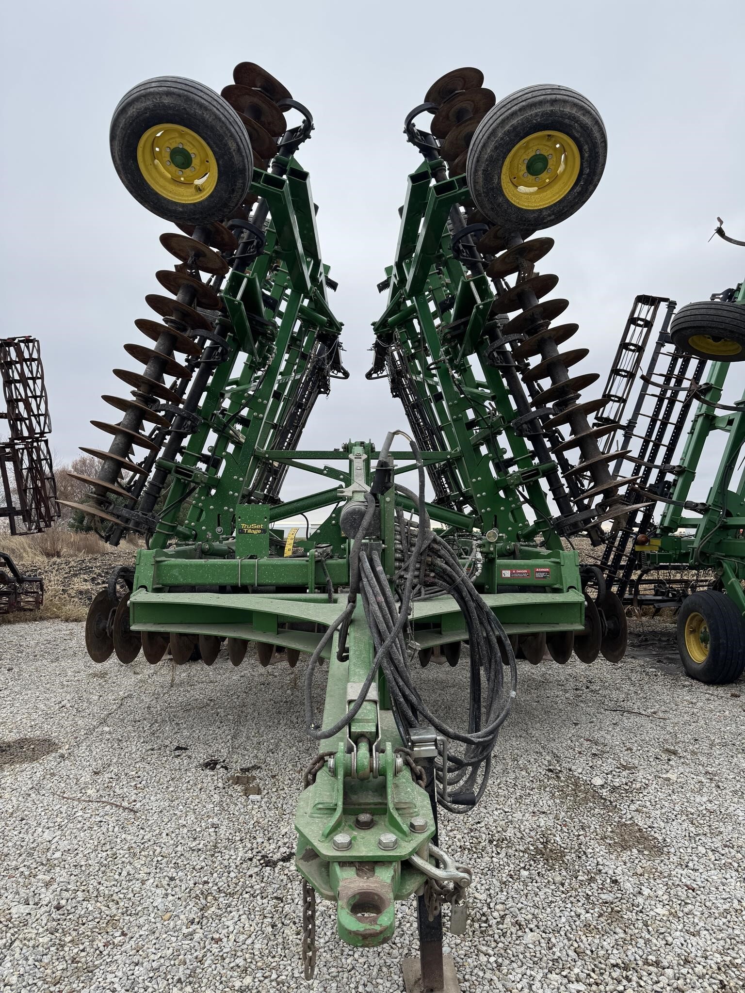  John Deere 2330 Soil Finisher