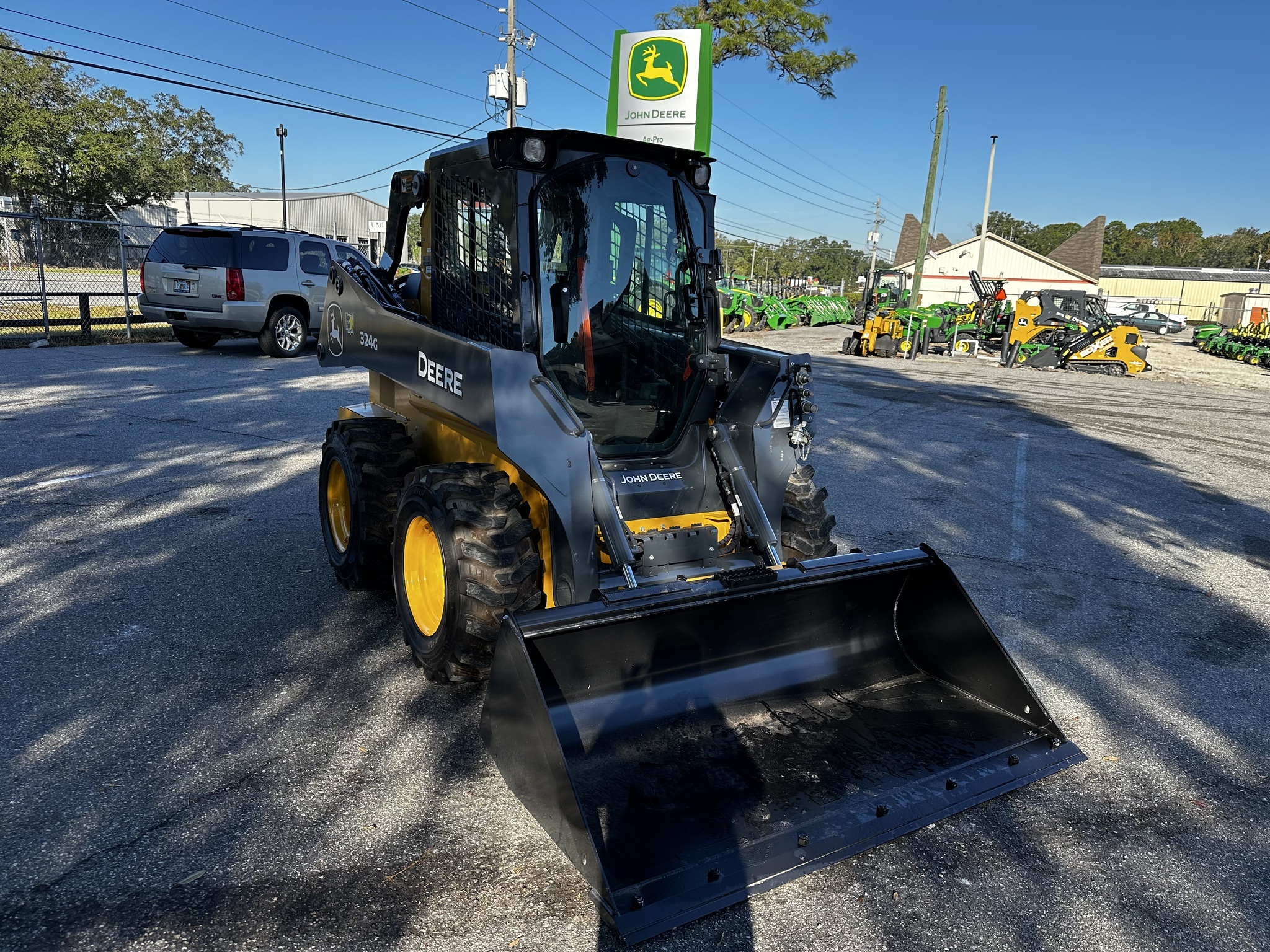 2025 Deere 324G Skid Steer