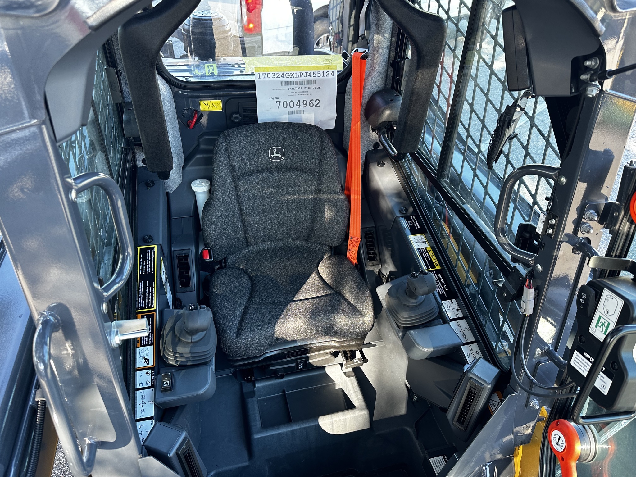 2025 Deere 324G Skid Steer