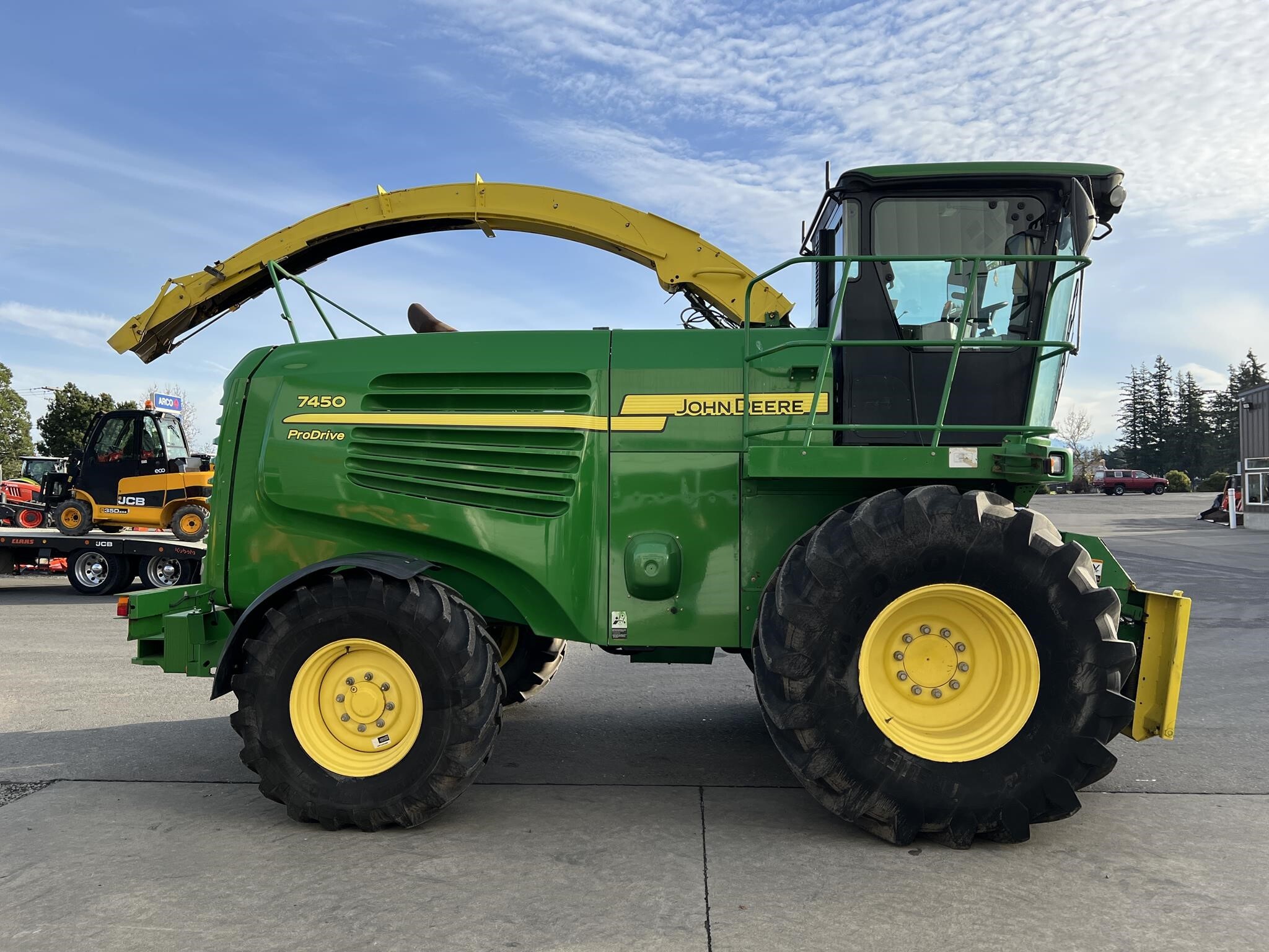 2011 John Deere 7450 Self-Propelled Forage Harvester