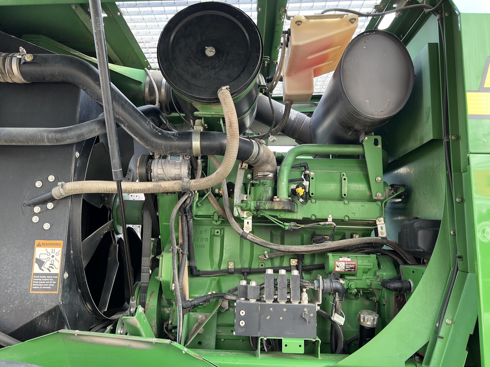 2011 John Deere 7450 Self-Propelled Forage Harvester