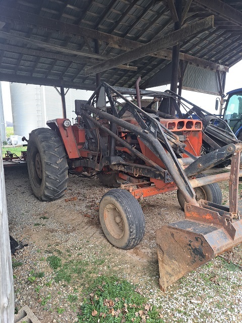 1966 Allis Chalmers 190XT Tractor