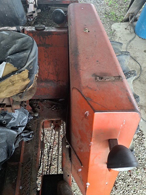 1966 Allis Chalmers 190XT Tractor