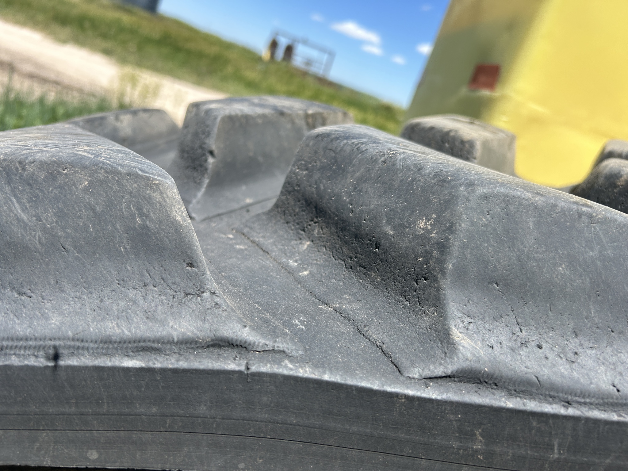 2011 John Deere 8360RT Tractor